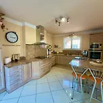 Villa Horizons 3 Etoiles-Spacieuse-Climatisation-Piscine Privee-Terrain De Petanque-Table De Ping-Pong-Quilles-Equipements Sport-Sudsejourconciergerie *