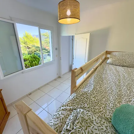 Horizons-spacious & Calm-air Conditioning-pool-5 Bedrooms-sudsejourconciergerie *