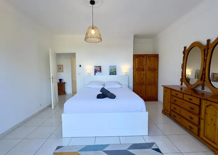 Villa Horizons-spacious & Calm-air Conditioning-pool-5 Bedrooms-sudsejourconciergerie