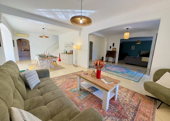 Villa Horizons-spacious & Calm-air Conditioning-pool-5 Bedrooms-sudsejourconciergerie Laroque-des-Albères